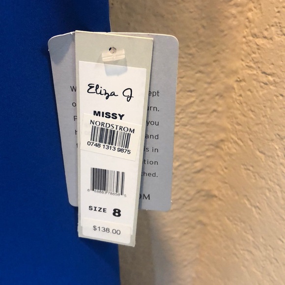 Blue dress - Picture 2 of 4